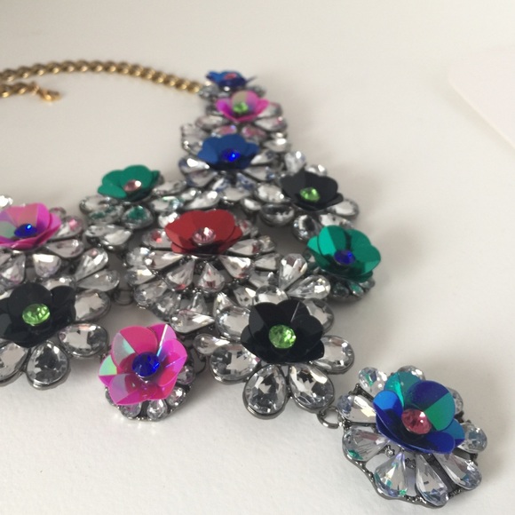 NEW Large Florette Statement Bib Necklace - Picture 2 of 4