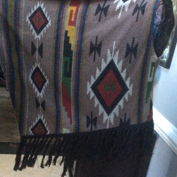Lightweight Tribal Sweater Vest with Fringe - Picture 2 of 4