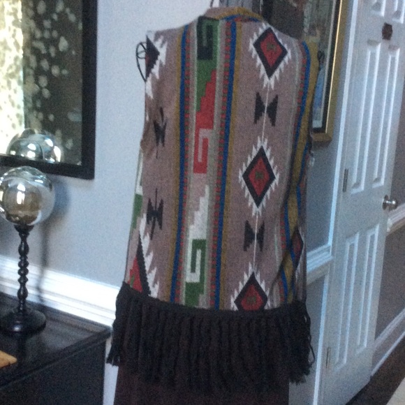 Lightweight Tribal Sweater Vest with Fringe - Picture 3 of 4