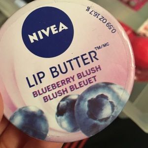 Blueberry Blush Nivea Lip Butter