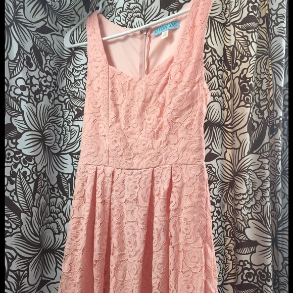 Gorgeous pale pink floral dress from Francesca's.