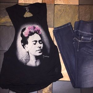 || FRIDA KHALO|| BLACK TOP
