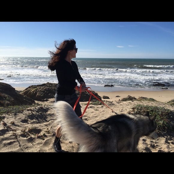 Meet your Posher! - Picture 2 of 2