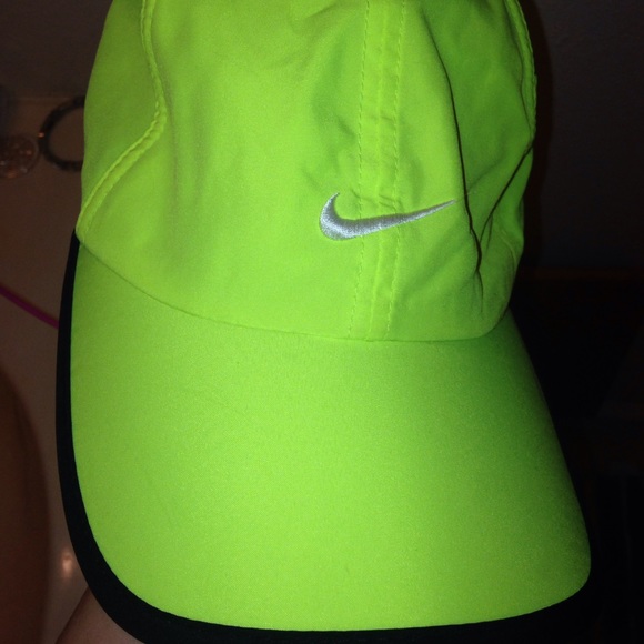 ✳️FLASH SALE✳️Neon Yellow Nike Dry fit hat