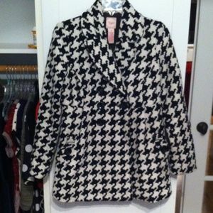 Houndstooth coat