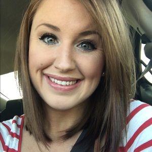 Meet your Posher, Hailey