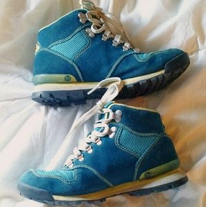 **LAST CHANCE** Merrell Mid Rise Shoe