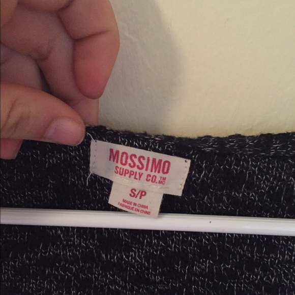 Comfy Mossimo Sweater - Picture 2 of 2