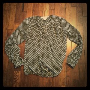 Long-sleeved blouse