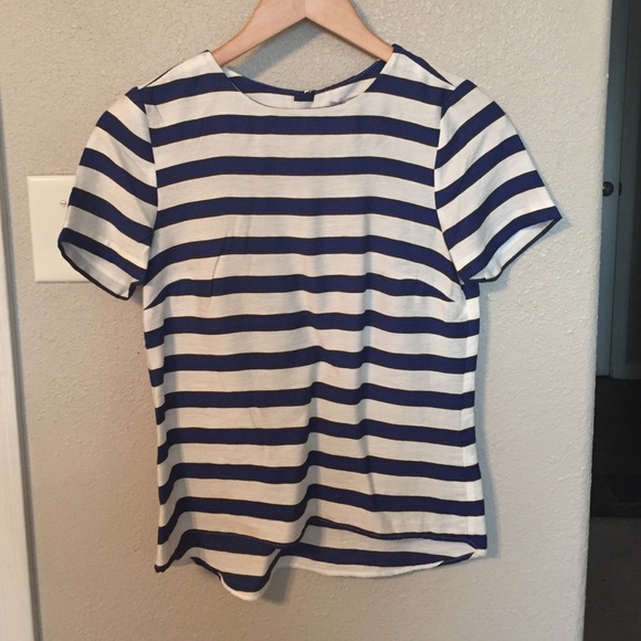 H&M top, never worn. 90% rayon 10% Nylon