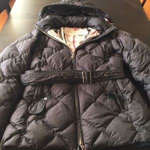 ❌sold❌Authentic Burberry winter coat comes w/cover