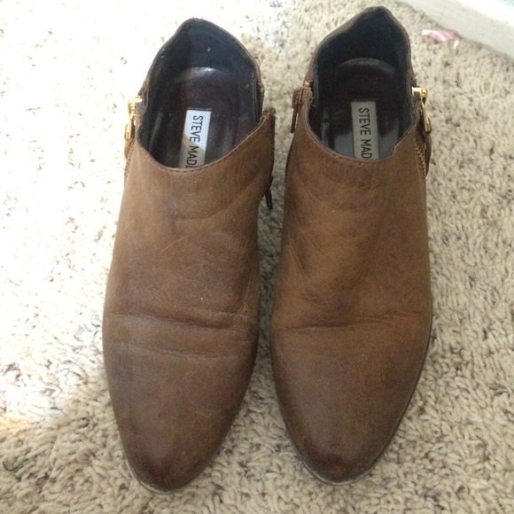 Steve Madden brown booties
