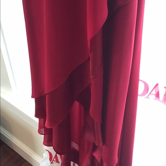 Red dress - Picture 2 of 4