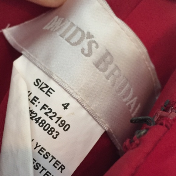 Red dress - Picture 4 of 4