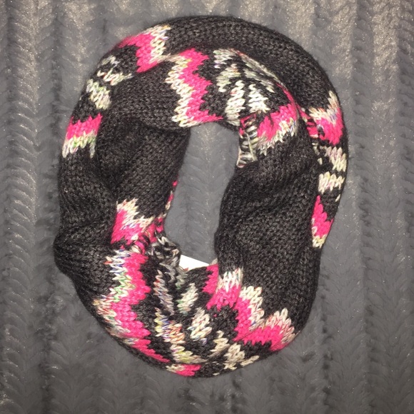 American Eagle Infinity Scarf