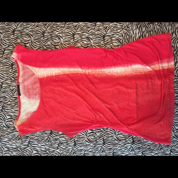 Tahari sleeveless top. Gathered at sides.