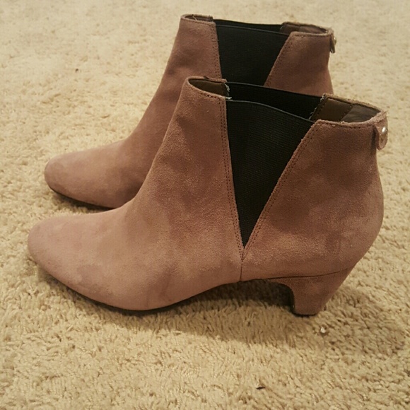 Sam Edelman booties size 9