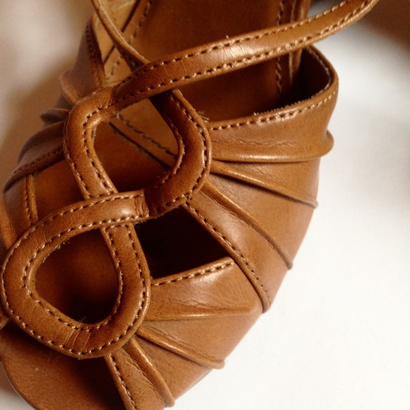 Strappy Wedges - Picture 2 of 4
