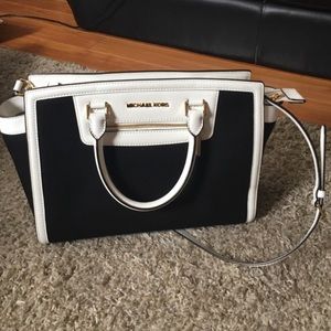 Michael Kors Handbag. Like new