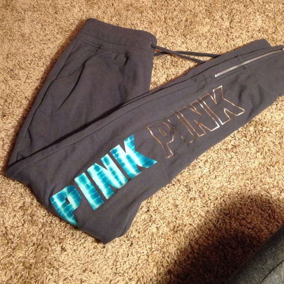 PINK Victoria's Secret Pants - 💥SALE💥 NBW PINK Victoria's Secret Sweatpants😍
