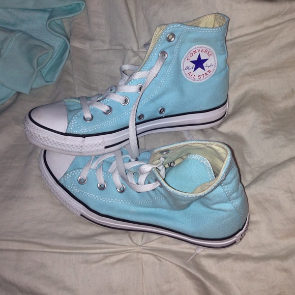 Tiffany blue converse (hard to find)