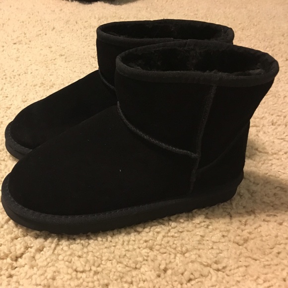Brand new black uggs - Picture 1 of 4