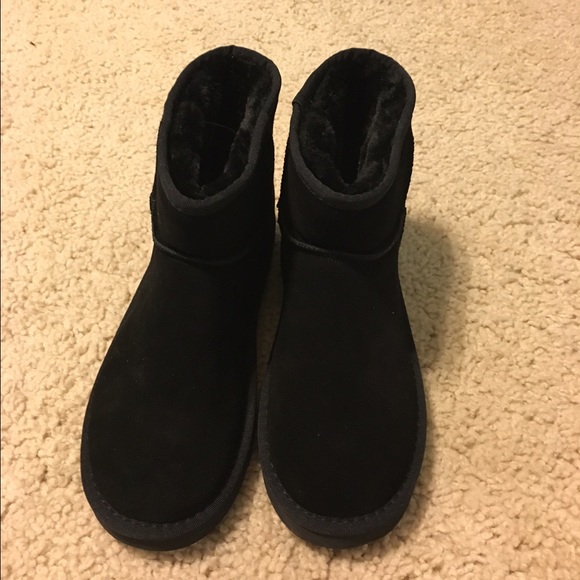 Brand new black uggs - Picture 2 of 4
