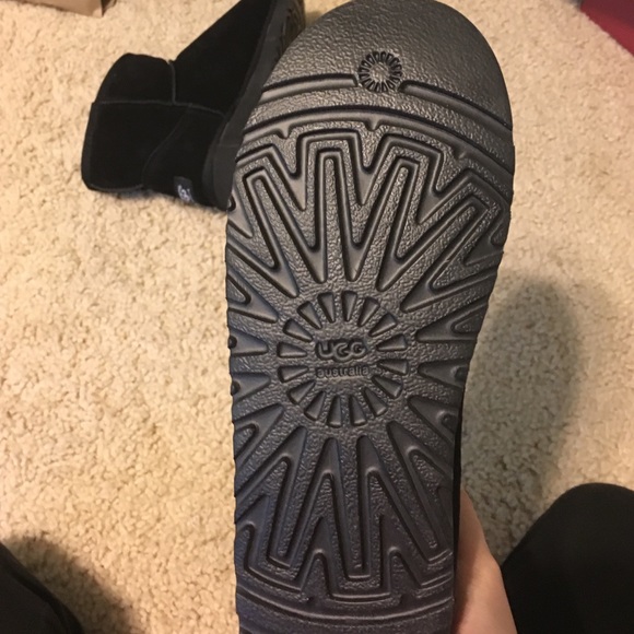 Brand new black uggs - Picture 4 of 4