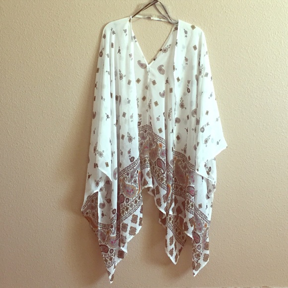 Forever 21 Paisley Kimono