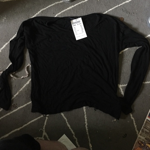 Brandy Melville long sleeve crop