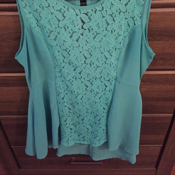 Boutique top - Picture 2 of 2