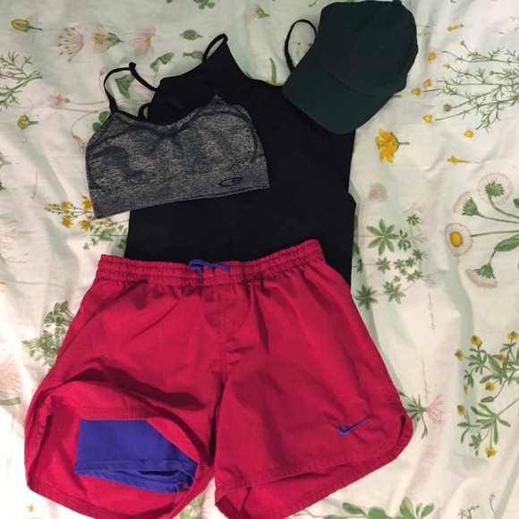 XS SPORTS BUNDLE: HAT, BRA, SHORTS & TANK
