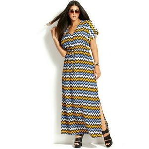 Michael Kors +sized shortsleeve chevron print maxi