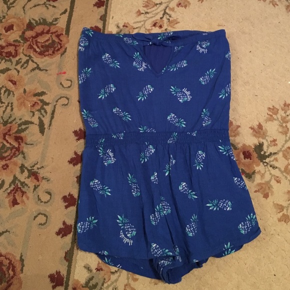 Hollister Romper - Picture 2 of 2