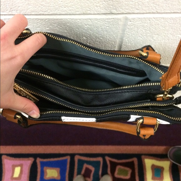 Purse - Picture 3 of 3