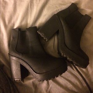 H&M Divided booties