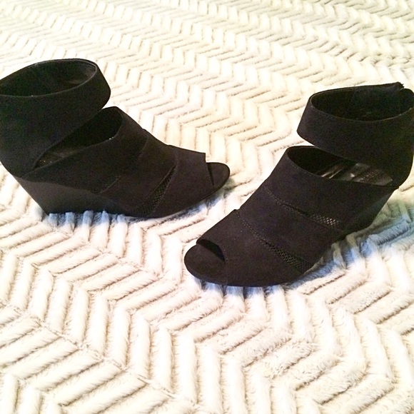 🆕Wedge black shoes😻