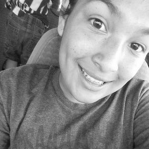 Meet your Posher, Beatriz