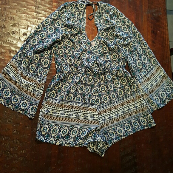 Bell sleeve romper