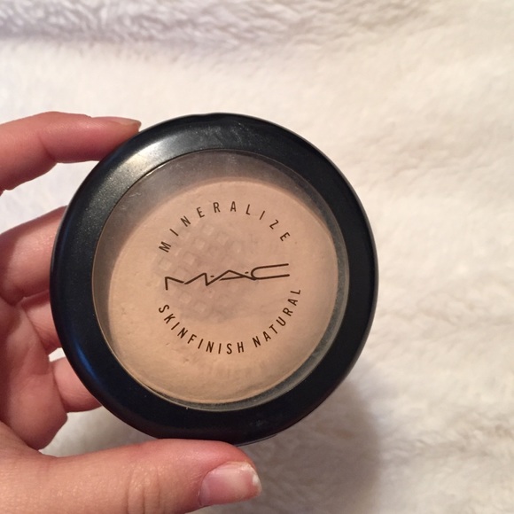 Mac mineralized skin finish natural in light plus