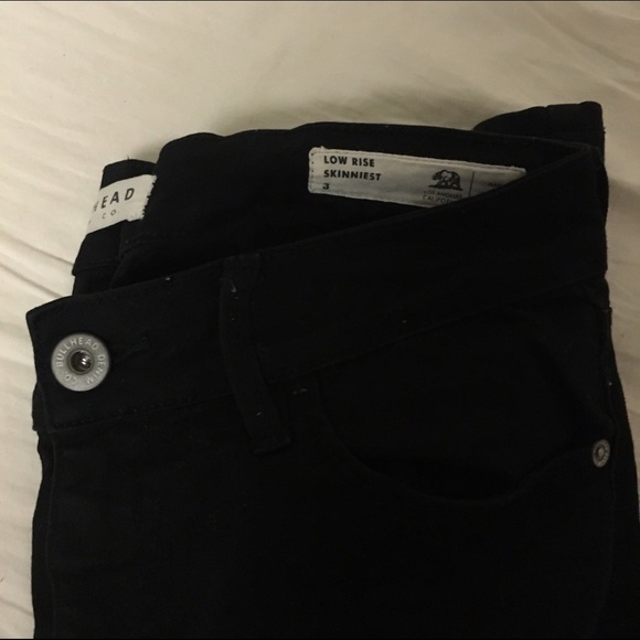 NWOT black skinny jeans