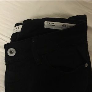 NWOT black skinny jeans