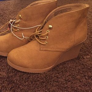 Chestnut Booties