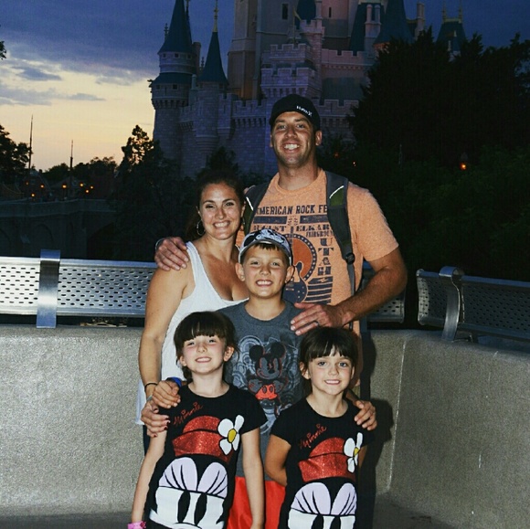 Meet your Posher, Kendra - Picture 2 of 2