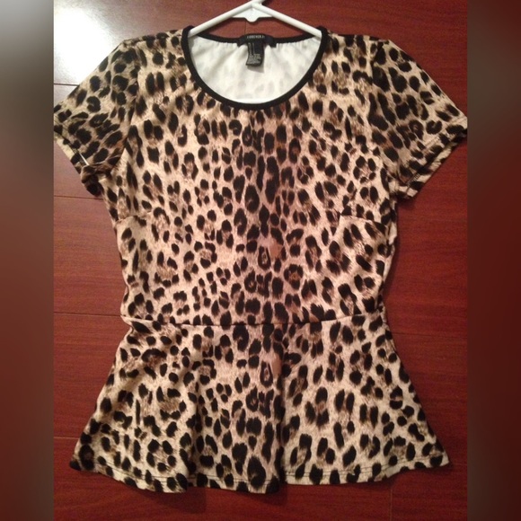 Cheetah print peplum shirt - Picture 2 of 3