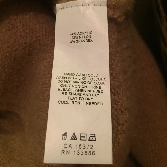 Joe Fresh xs/tp v-neck sweater - Picture 3 of 3