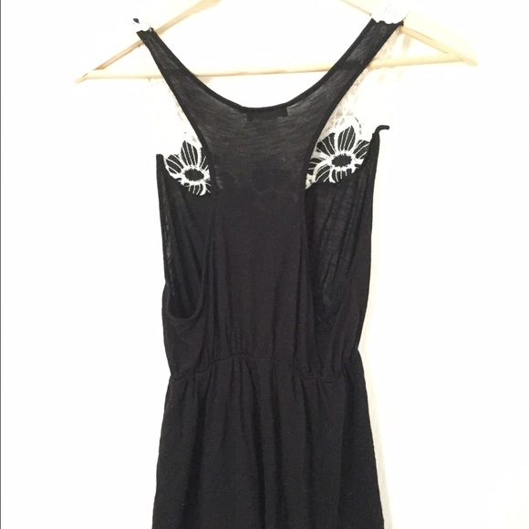 Wet Seal black racer back tank crochet floral M - Picture 3 of 4