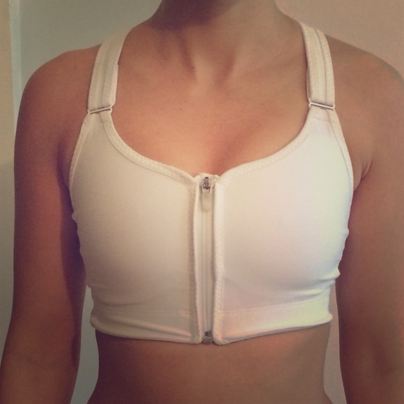 Lucy sports bra