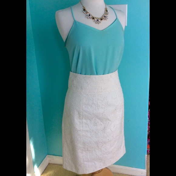 H & M White Eyelet Pencil Skirt