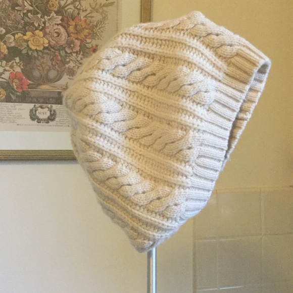 Joie Accessories - 1-hr Discounted shipping starts now ! Joie beanie